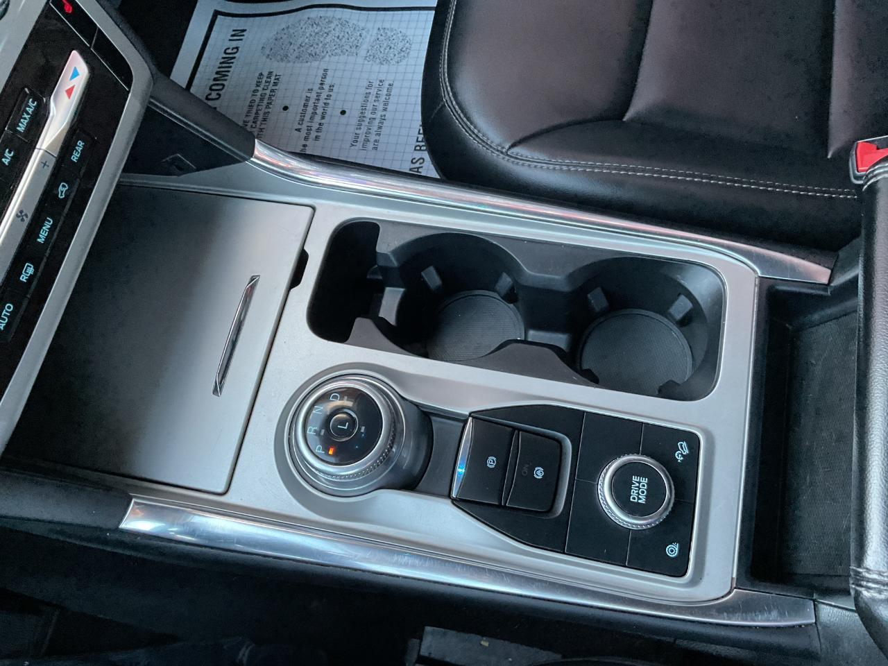 Ford Explorer XLT AWD 2022