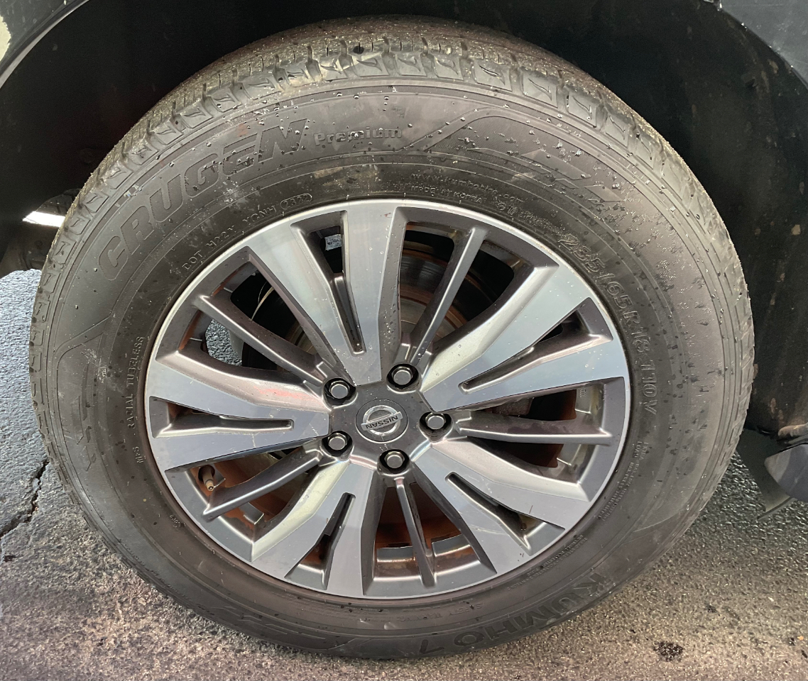 2020 Nissan Pathfinder S photo 3