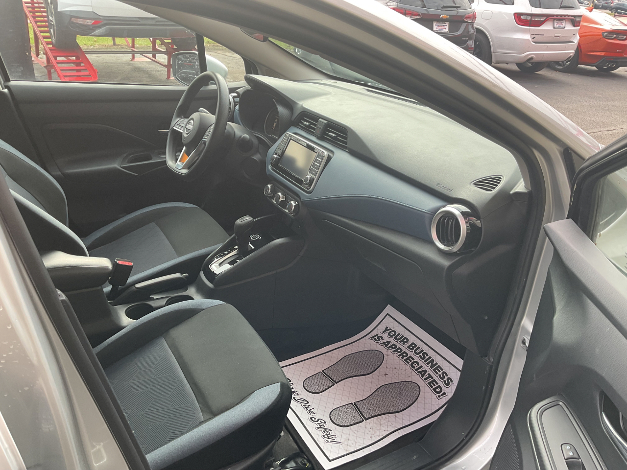 Nissan Versa SV 2025