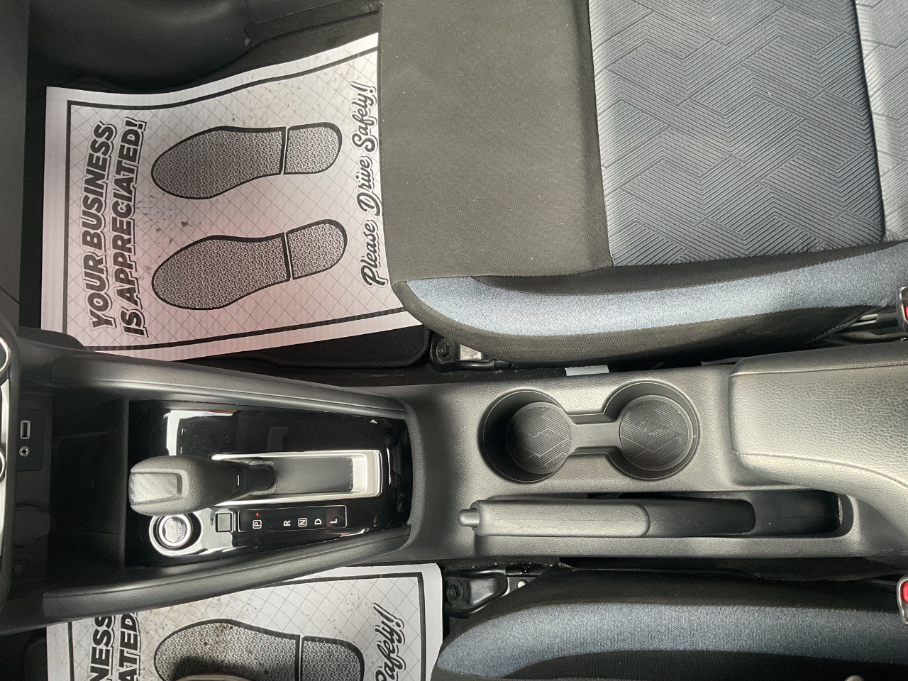 Nissan Versa SV 2025