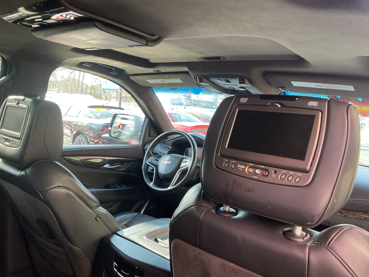 Cadillac Escalade Platinum 4WD 2016