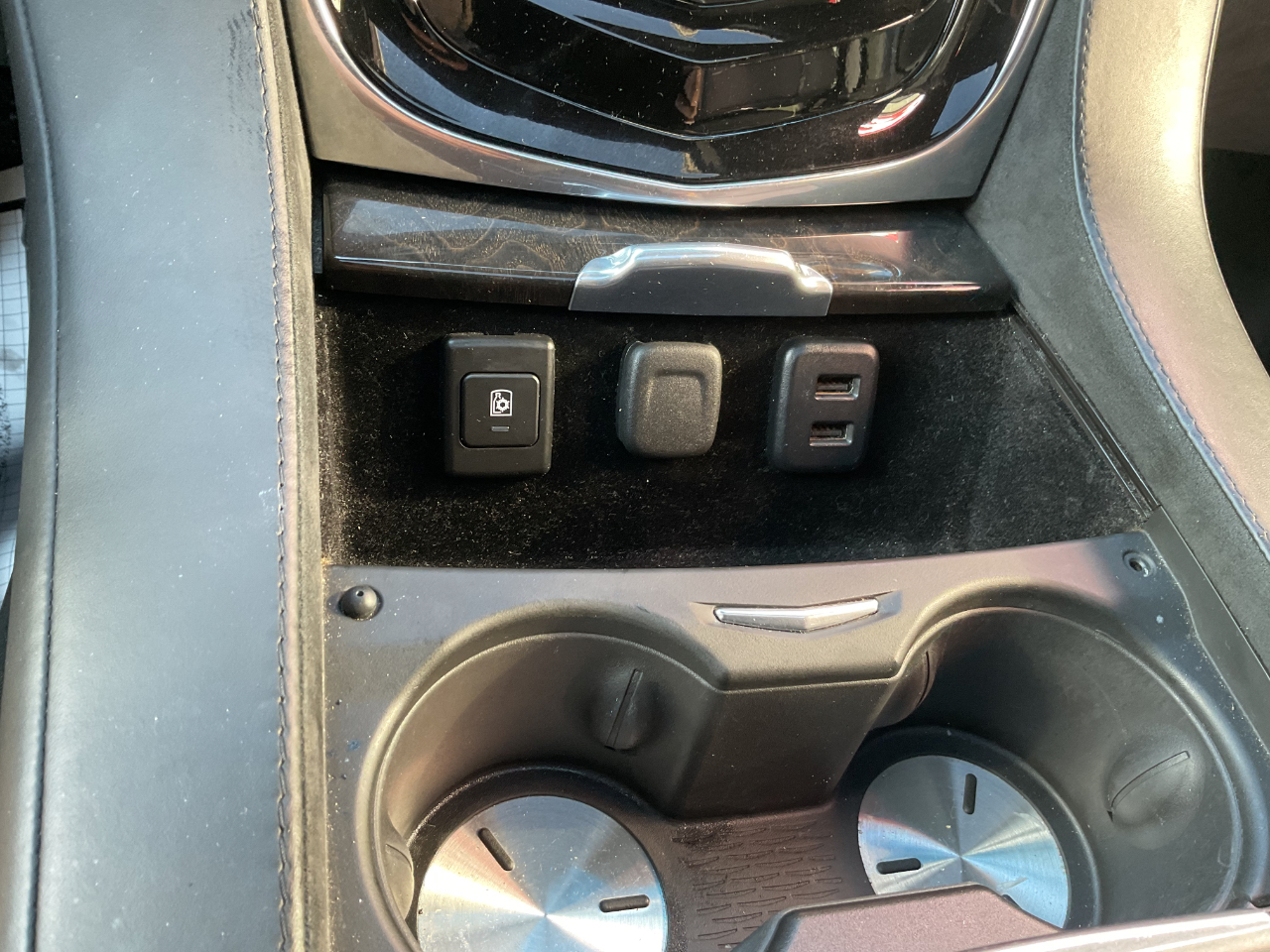 Cadillac Escalade Platinum 4WD 2016