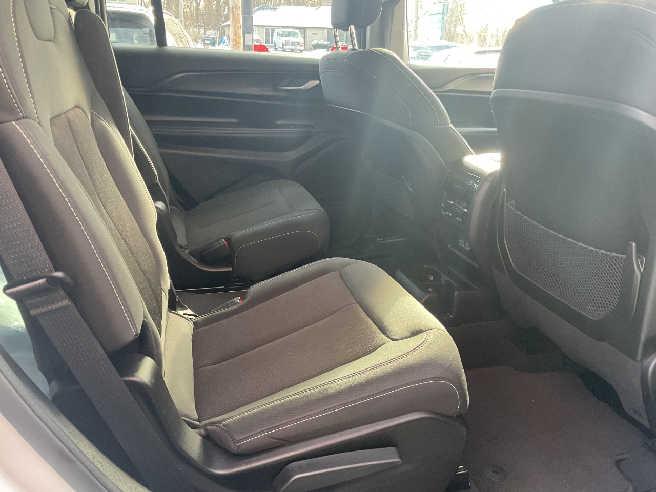 Jeep Grand Cherokee L Laredo 4WD 2023