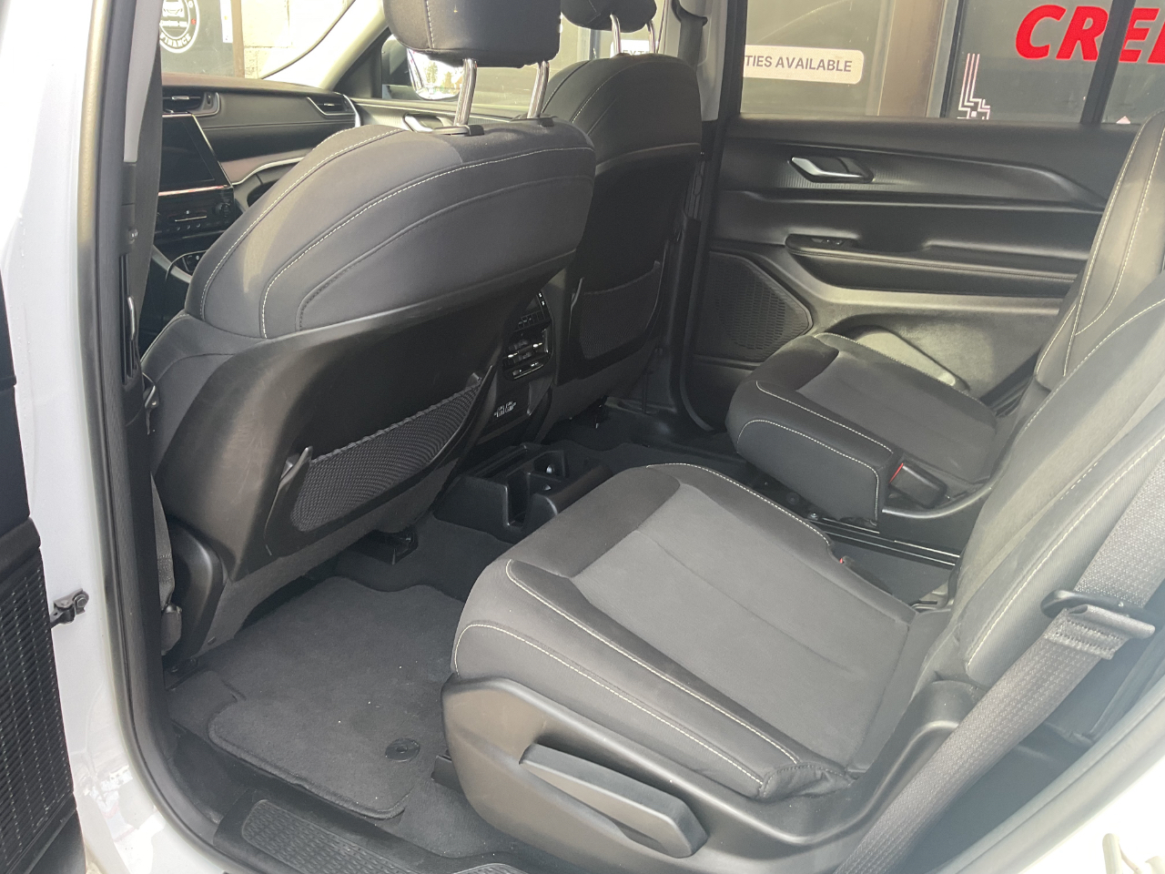 Jeep Grand Cherokee L Laredo 4WD 2023