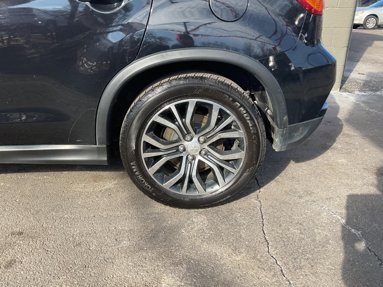 Mitsubishi Outlander Sport 2.0 ES 4WD CVT 2018