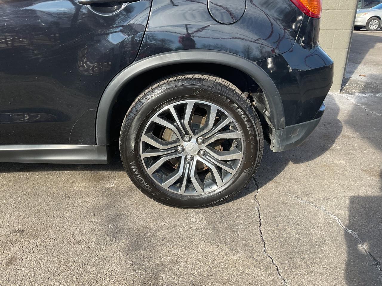 Mitsubishi Outlander Sport 2.0 ES 4WD CVT 2018