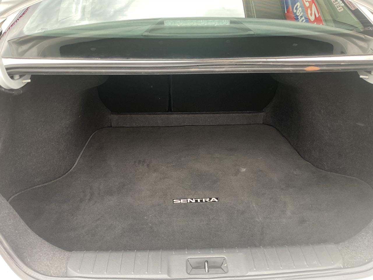 Nissan Sentra SV 2025