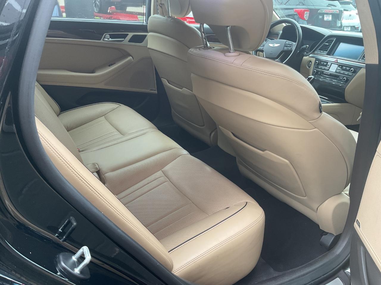 Hyundai Genesis 3.8L 2016