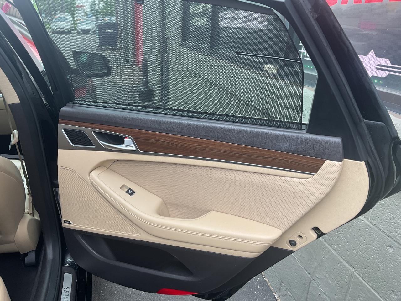 Hyundai Genesis 3.8L 2016