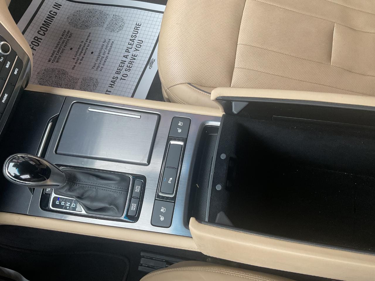 Hyundai Genesis 3.8L 2016