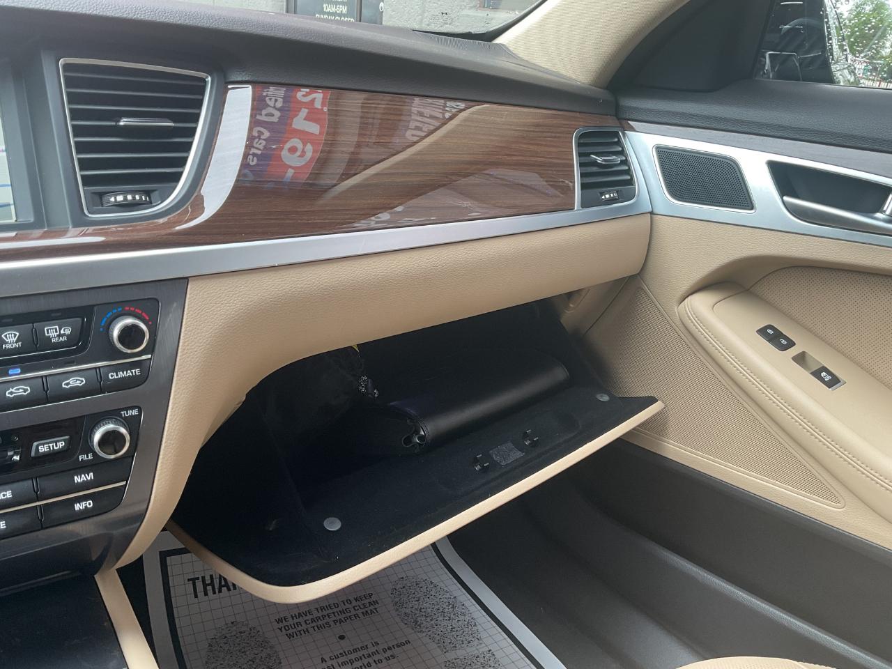 Hyundai Genesis 3.8L 2016