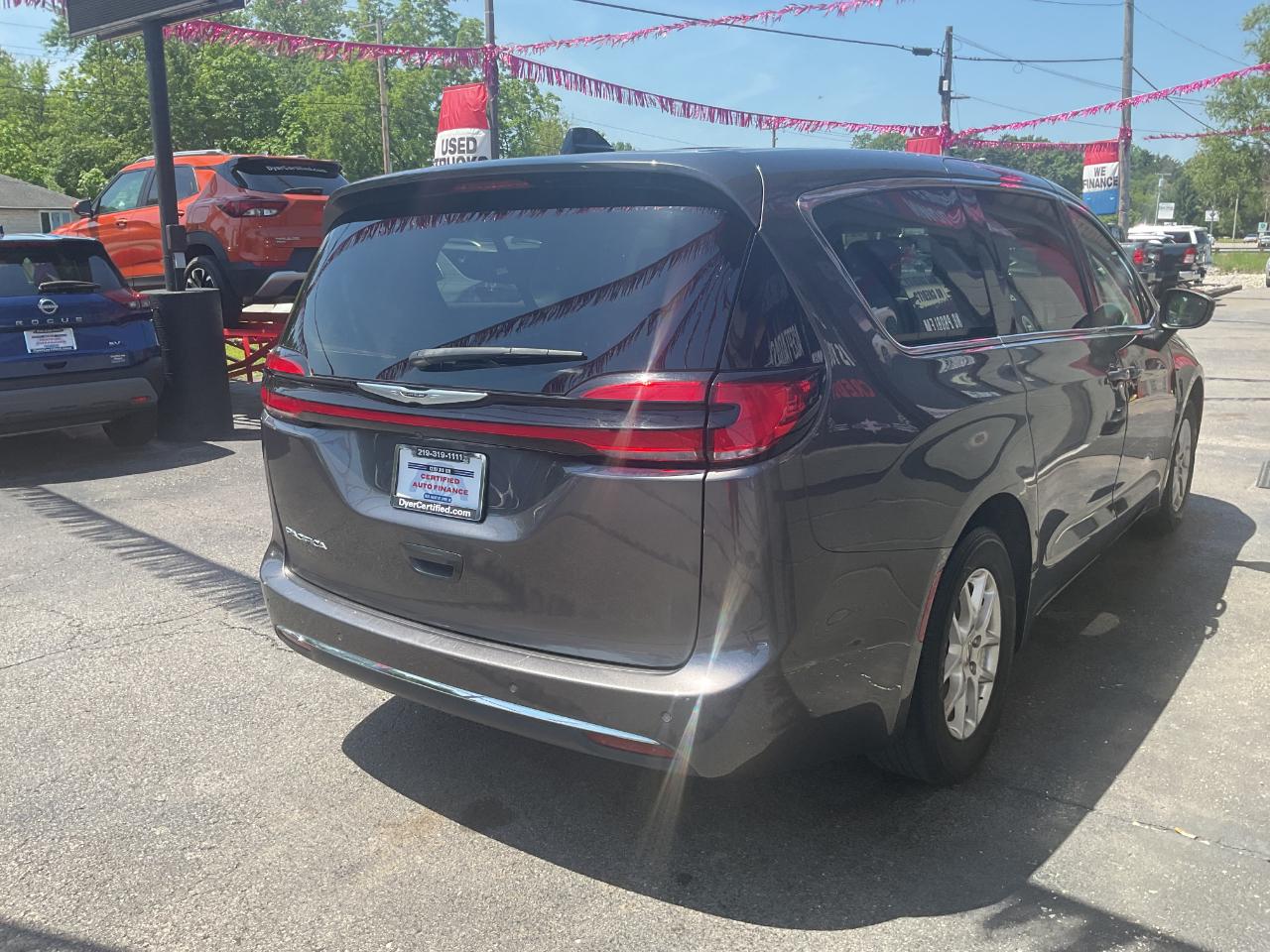 Chrysler Pacifica Touring L 2023