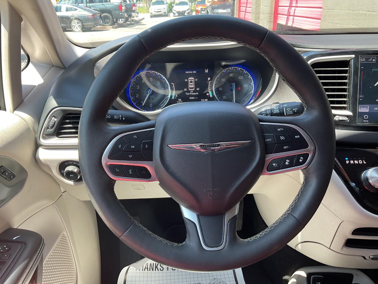 Chrysler Pacifica Touring L 2023