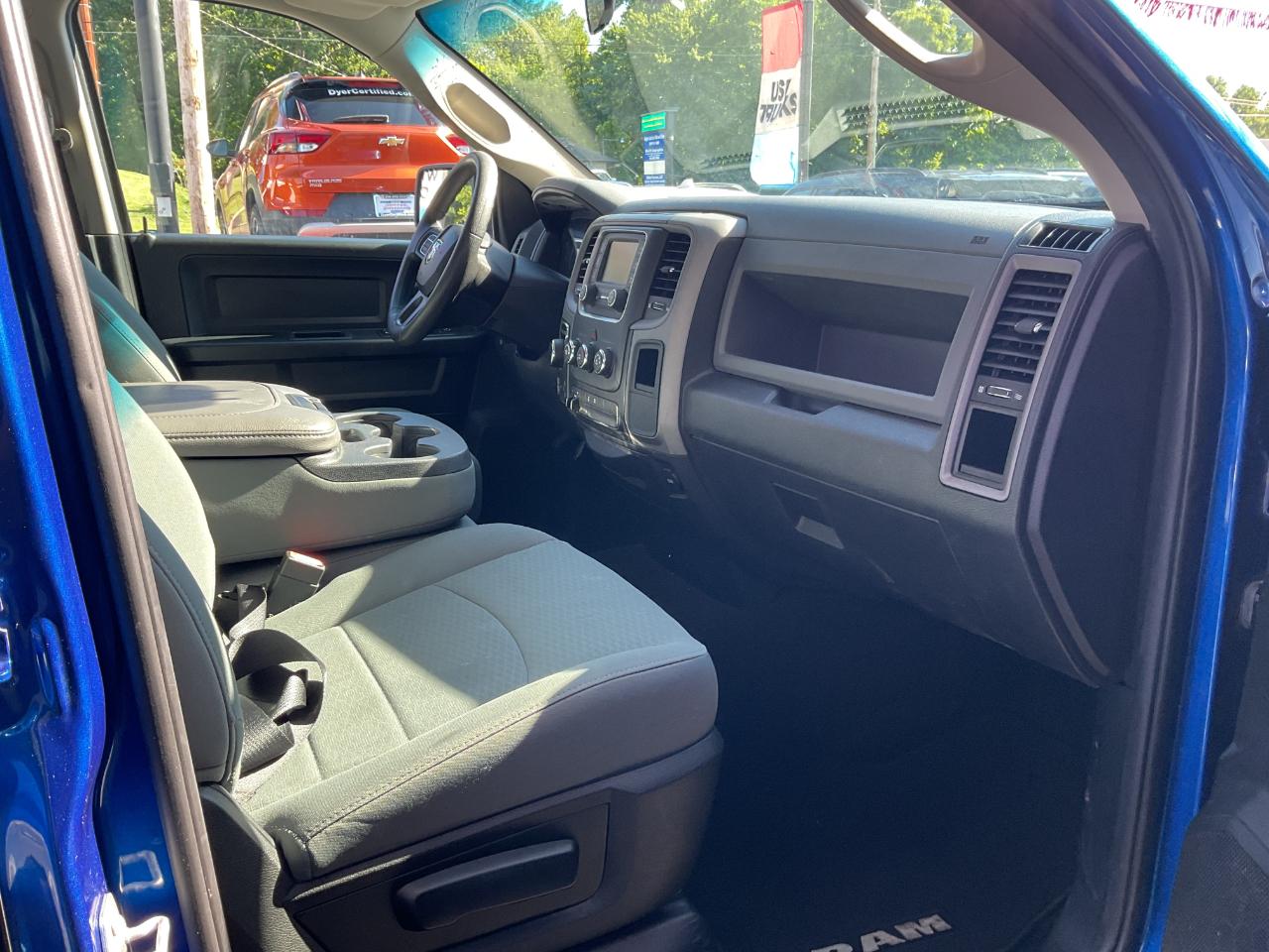 RAM 1500 Tradesman Quad Cab 4WD 2018