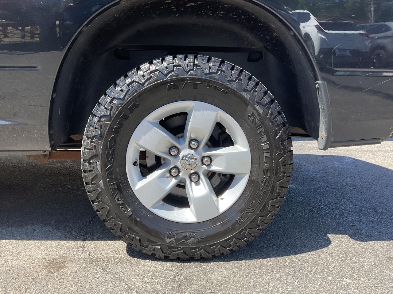 RAM 1500 Tradesman Quad Cab 4WD 2018