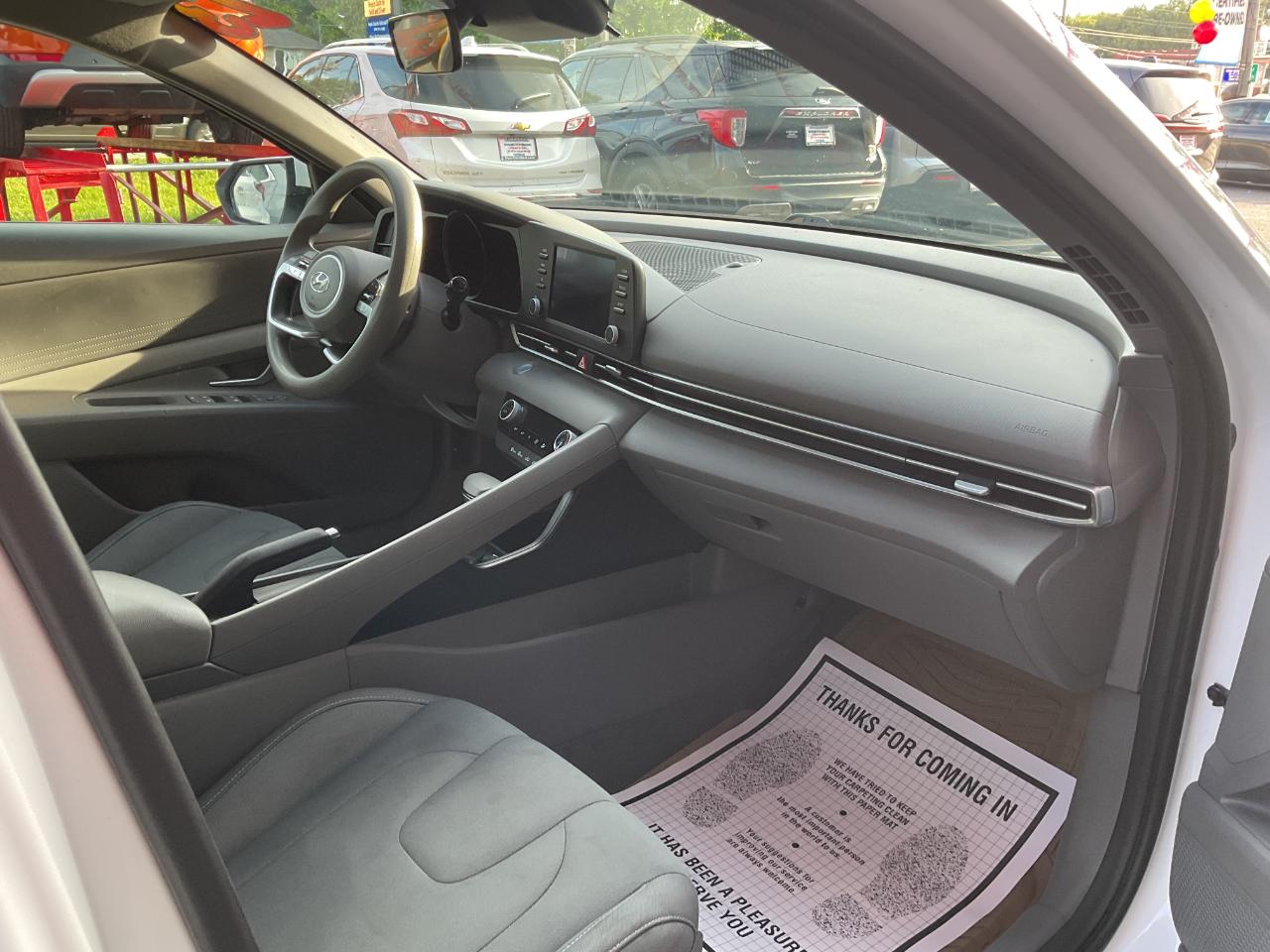 Hyundai Elantra SEL 2023