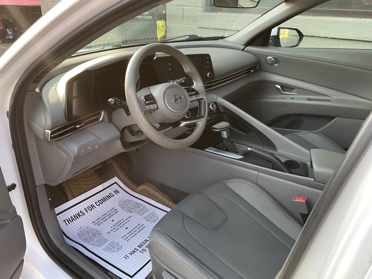Hyundai Elantra SEL 2023