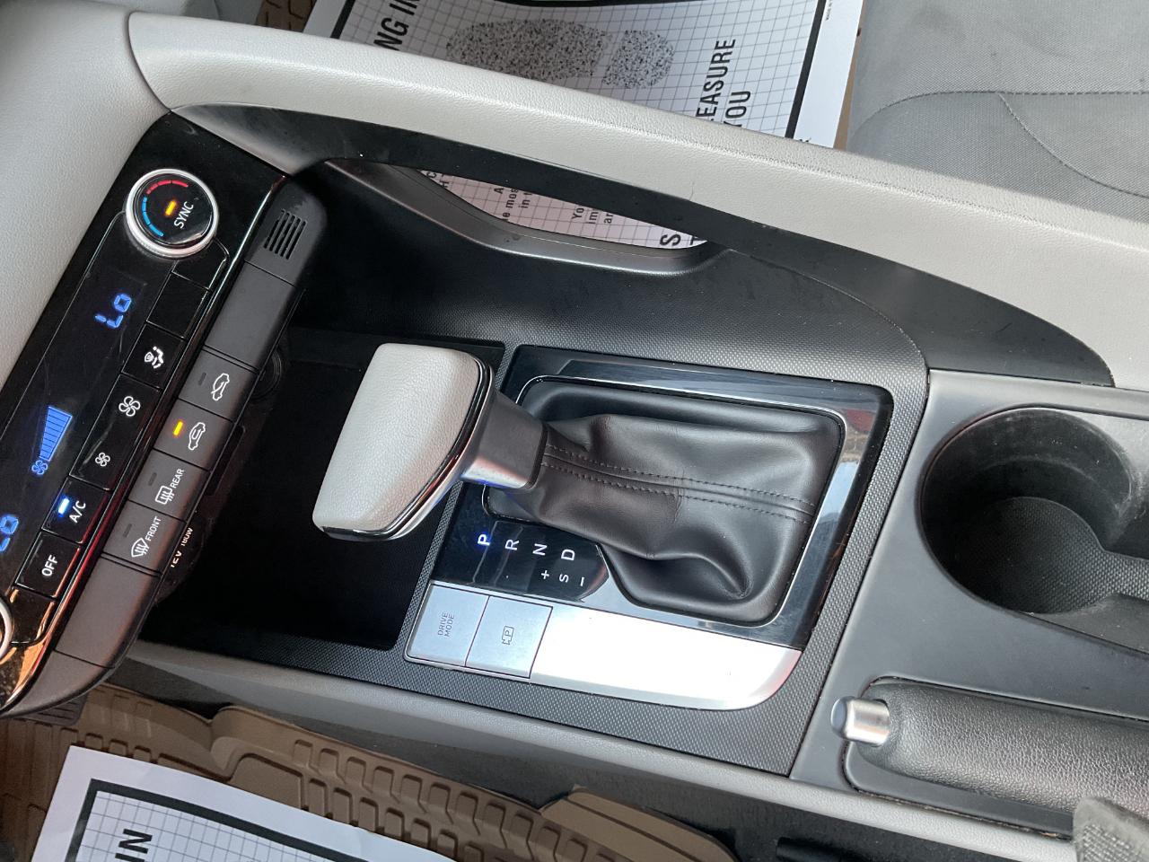Hyundai Elantra SEL 2023