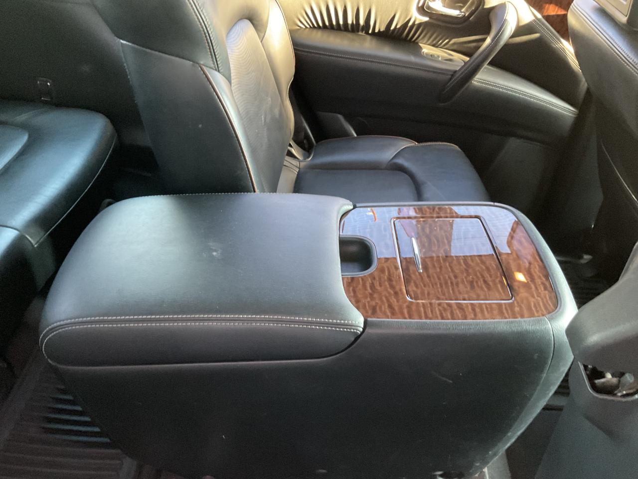 Nissan Armada Platinum AWD 2018