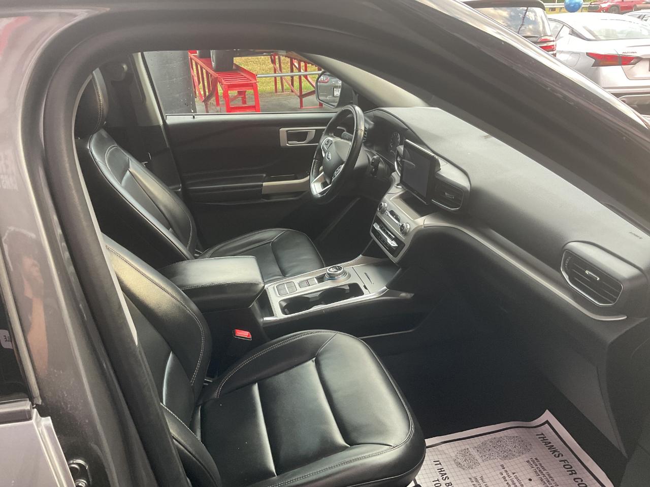 Ford Explorer XLT RWD 2023