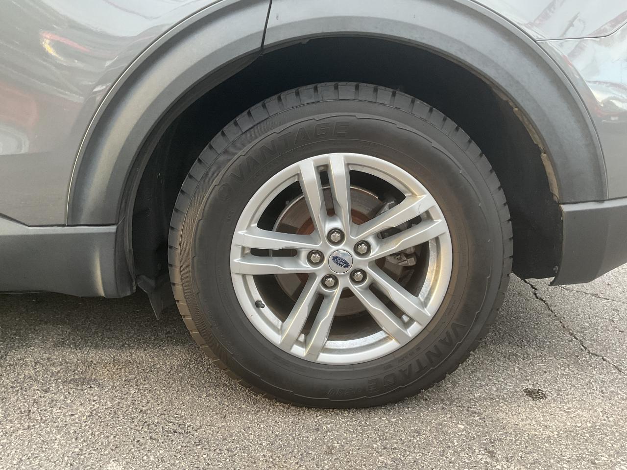 Ford Explorer XLT RWD 2023