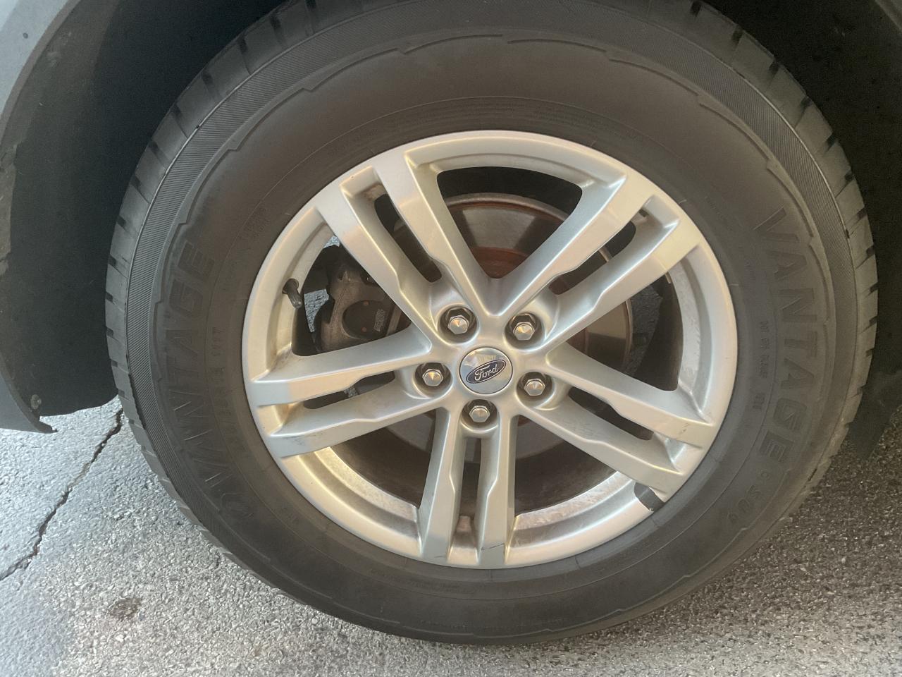 Ford Explorer XLT RWD 2023