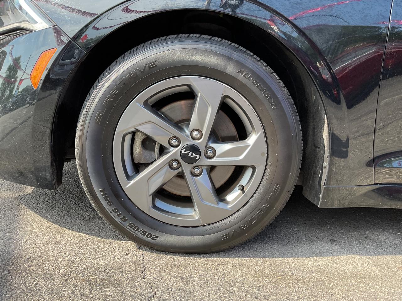 Kia K5 LXS 2023