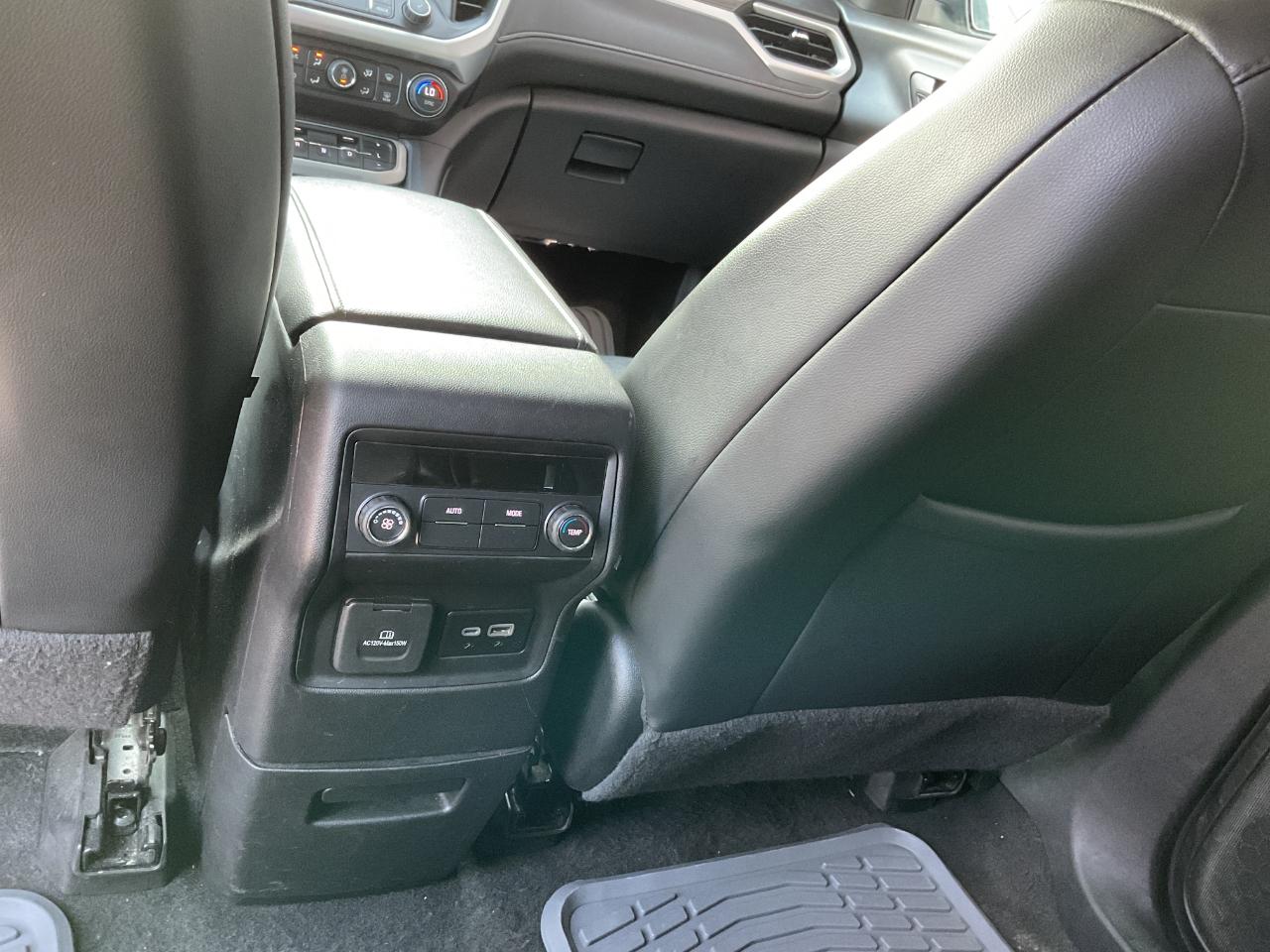 GMC Acadia SLT AWD 2023
