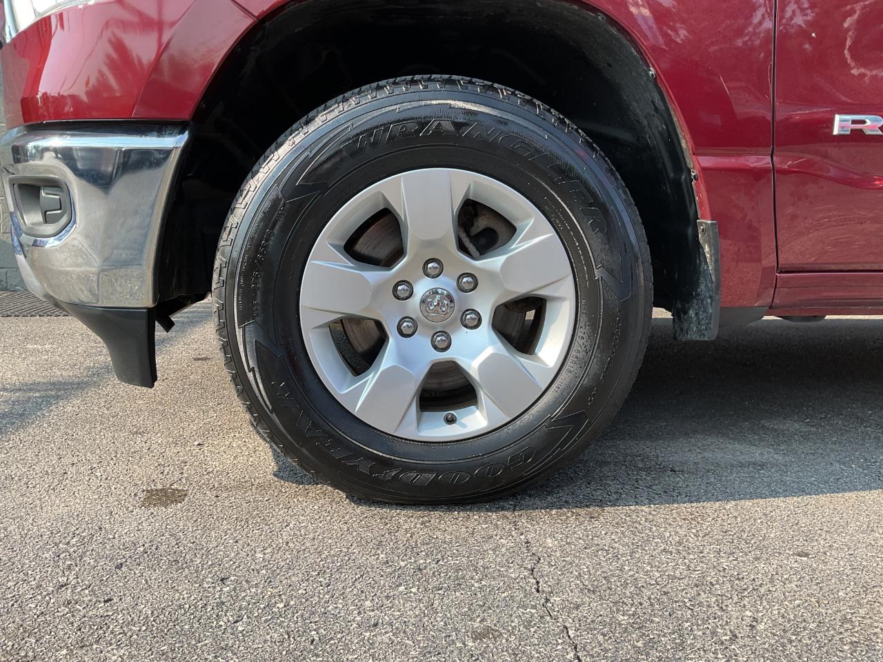 RAM 1500 Big Horn Crew Cab SWB 4WD 2019