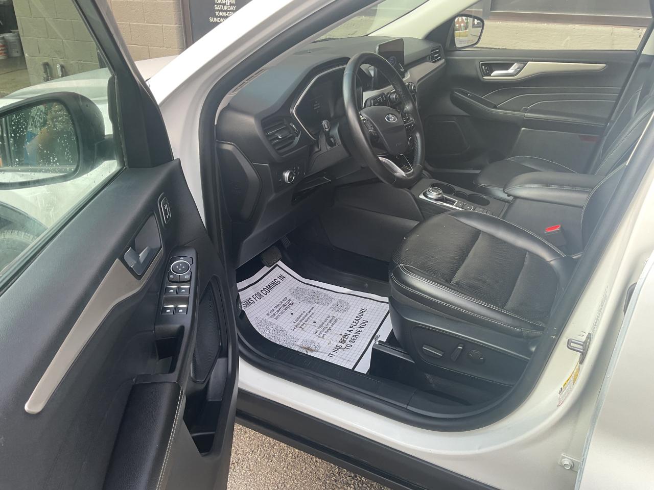 Ford Escape SEL FWD 2021