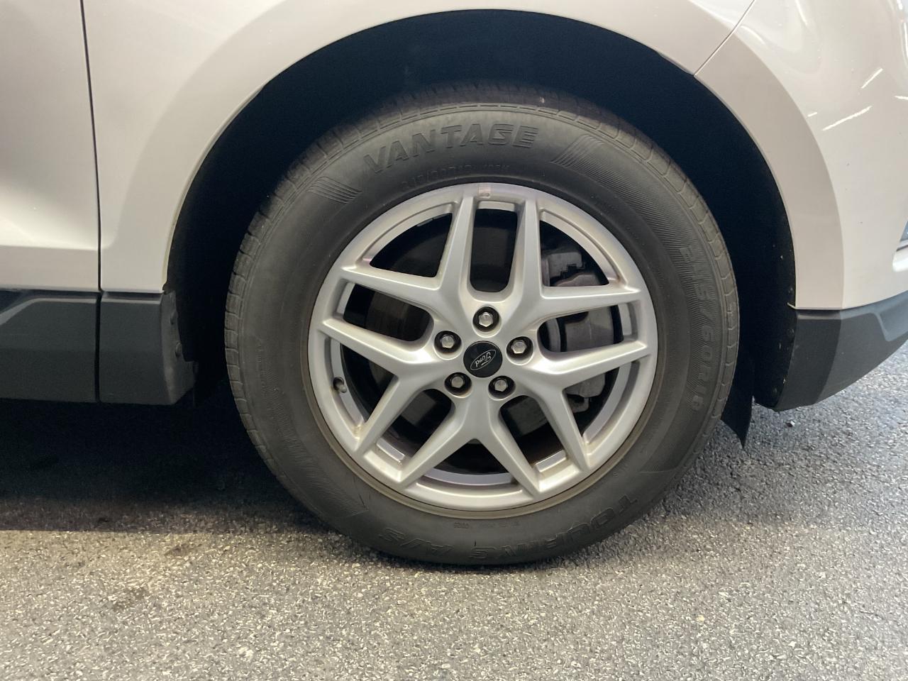 Ford Edge SEL AWD 2024