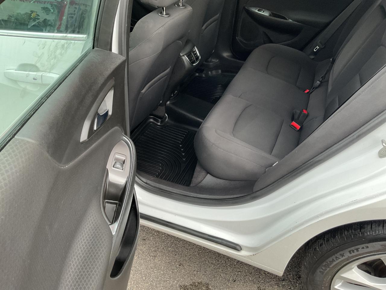 Chevrolet Malibu 4dr Sdn LT w/1LT 2017
