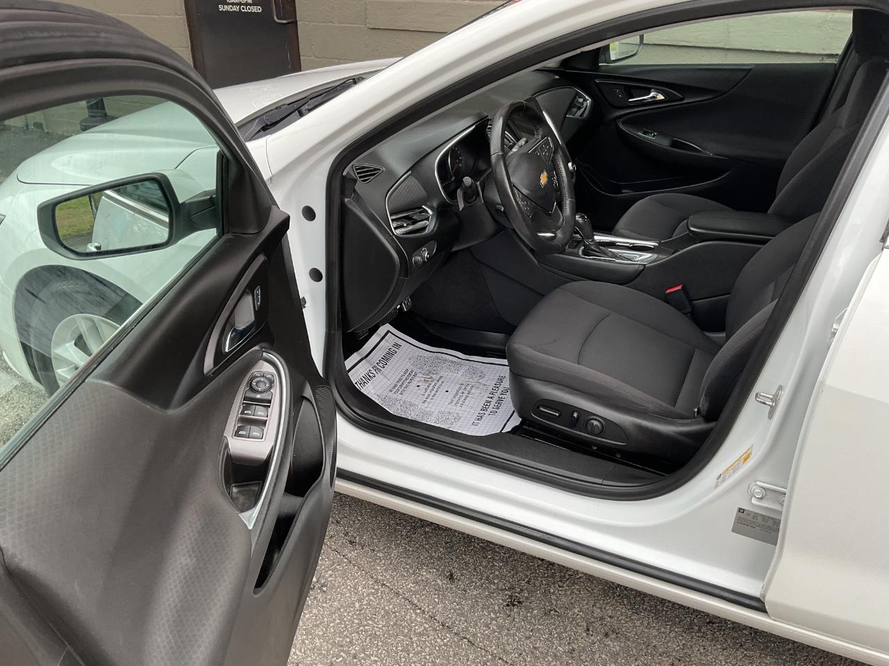 Chevrolet Malibu 4dr Sdn LT w/1LT 2017
