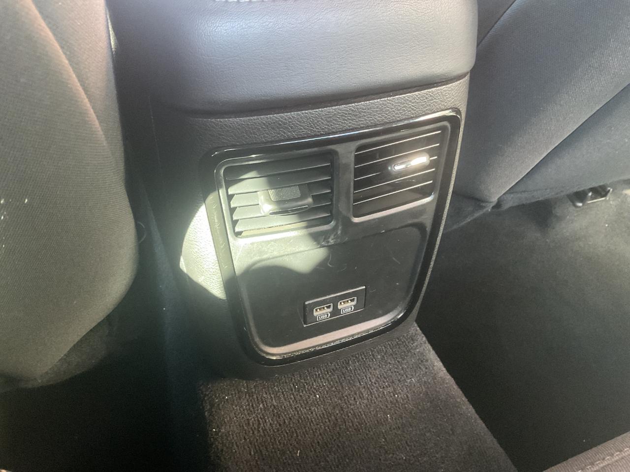 Dodge Charger SXT RWD 2022