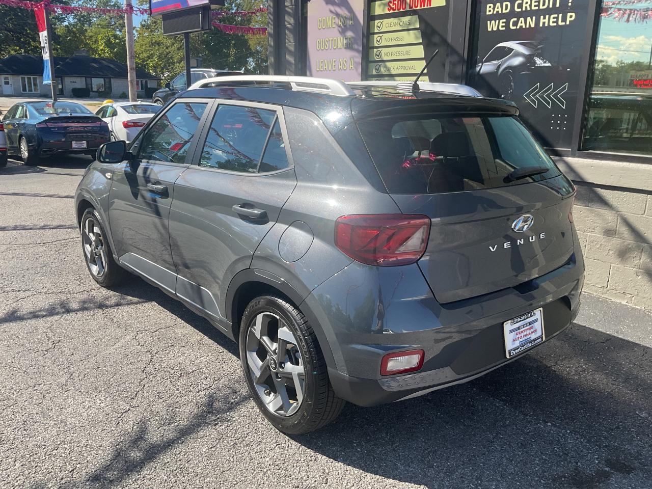 Hyundai Venue Limited IVT 2023