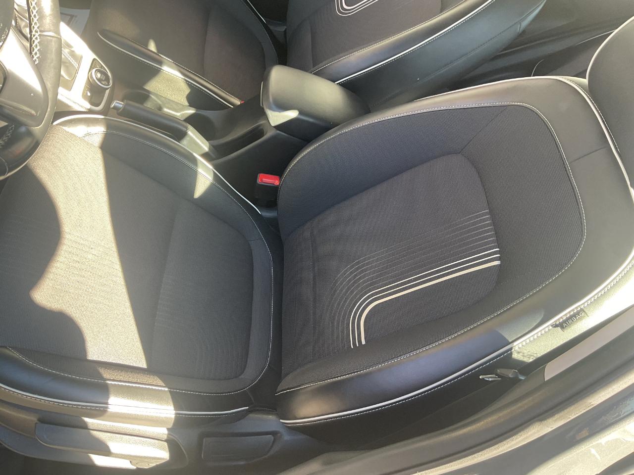 Hyundai Venue Limited IVT 2023