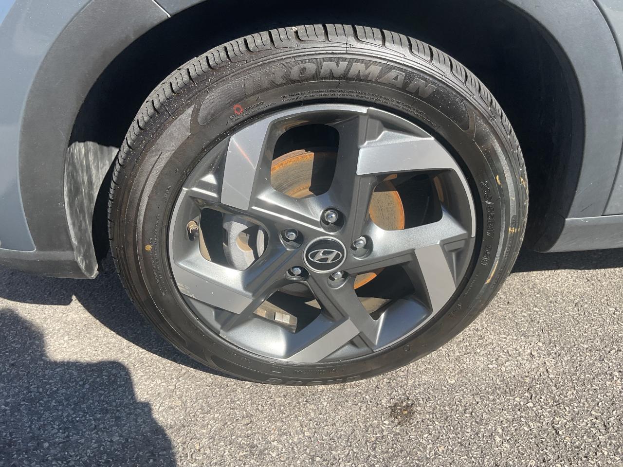 Hyundai Venue Limited IVT 2023