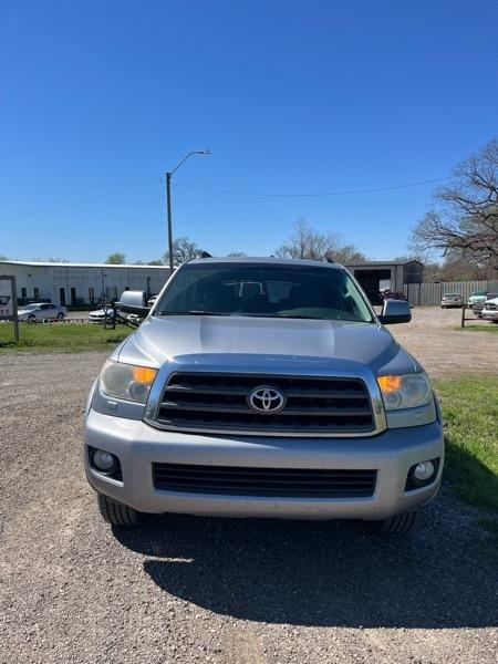 Toyota Sequoia SR5 4.6L 2WD 2010