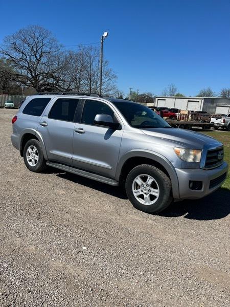 Toyota Sequoia SR5 4.6L 2WD 2010