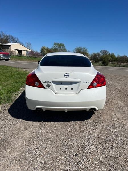 Nissan Altima 2.5 S CVT Coupe 2013