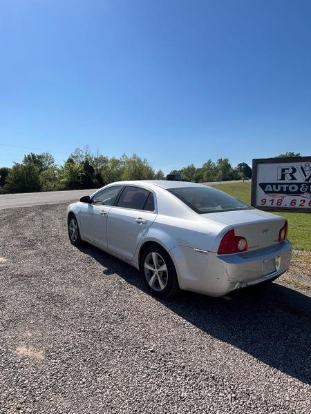 Chevrolet Malibu 1LT 2011