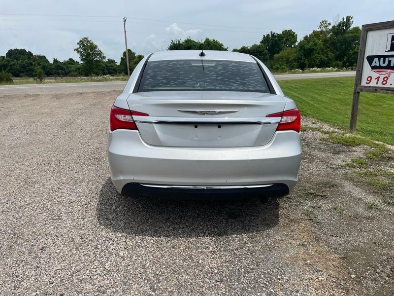 Chrysler 200 Touring 2012