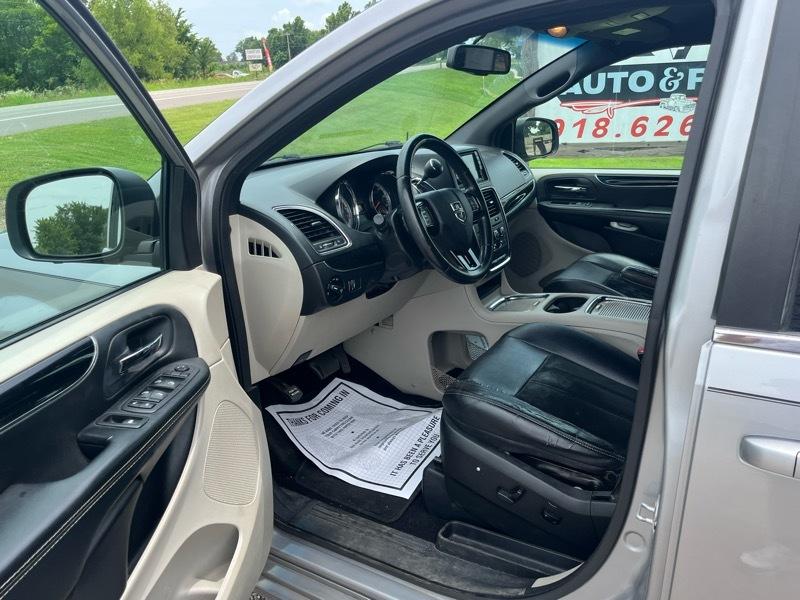 Dodge Grand Caravan SXT 2017