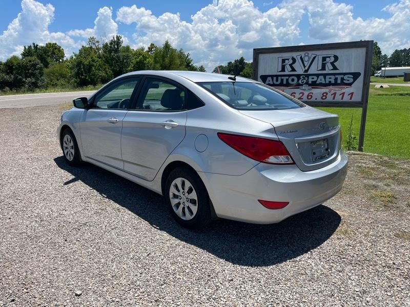 Hyundai Accent SE 4-Door 6A 2017