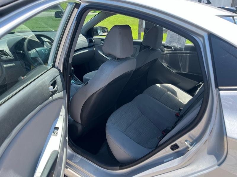 Hyundai Accent SE 4-Door 6A 2017