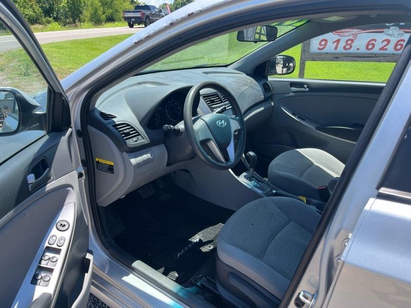 Hyundai Accent SE 4-Door 6A 2017