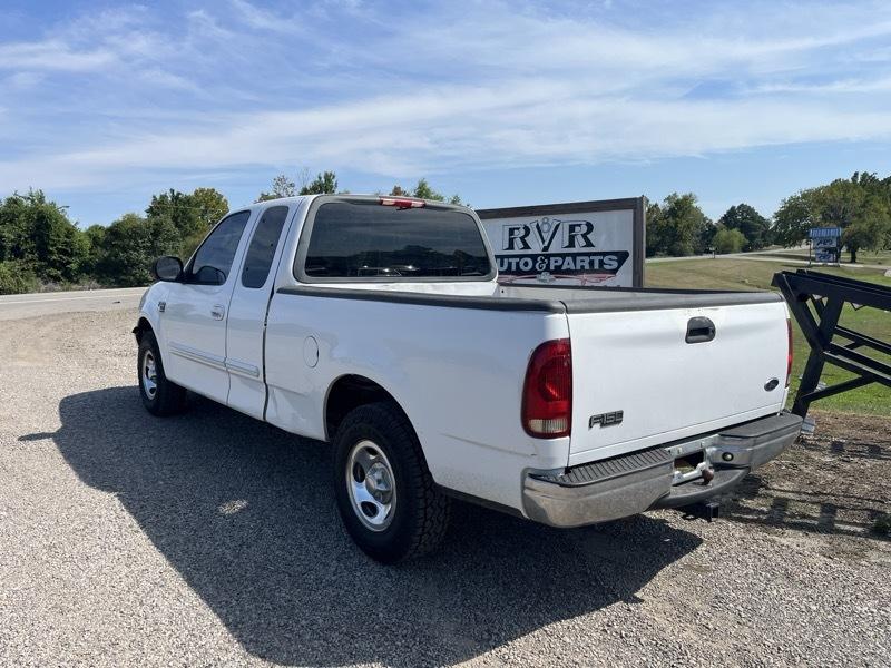 Ford F-150 XL SuperCab Short Bed 2WD 2002