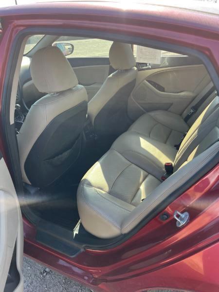 Kia Optima LX MT 2013