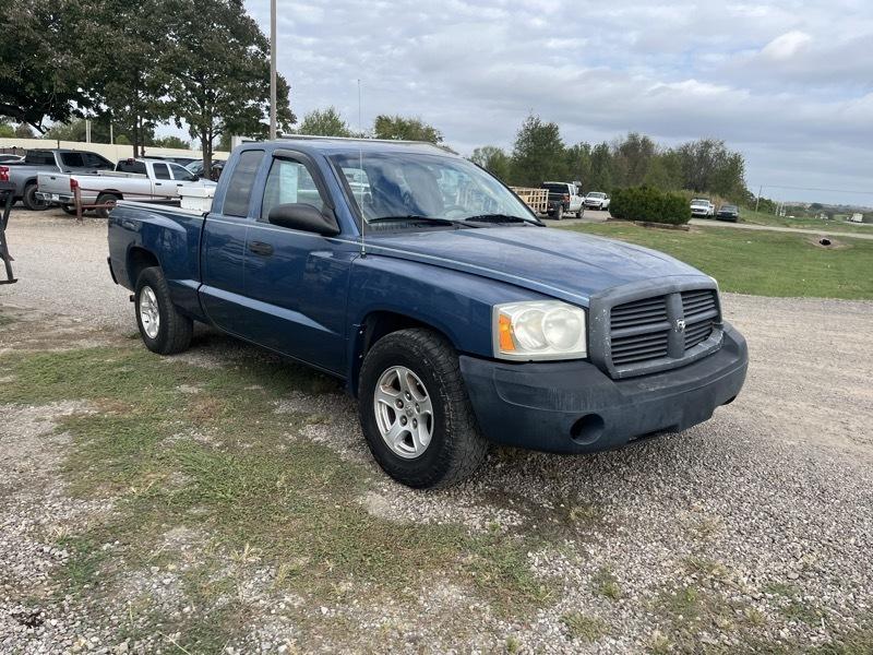 Dodge Dakota SLT Club Cab 2WD 2006
