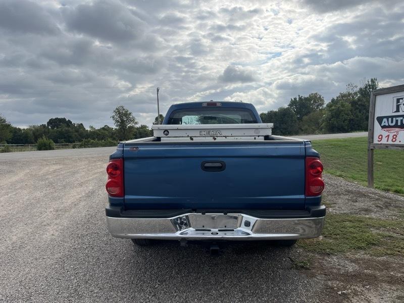 Dodge Dakota SLT Club Cab 2WD 2006